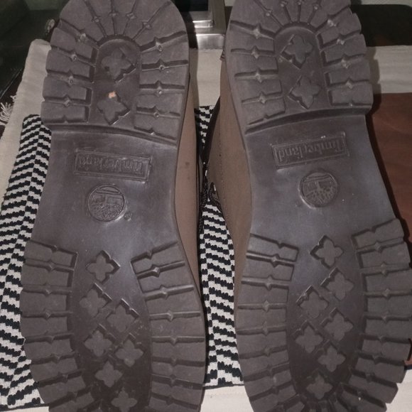 Brown Leather Timberlands - Picture 2 of 9